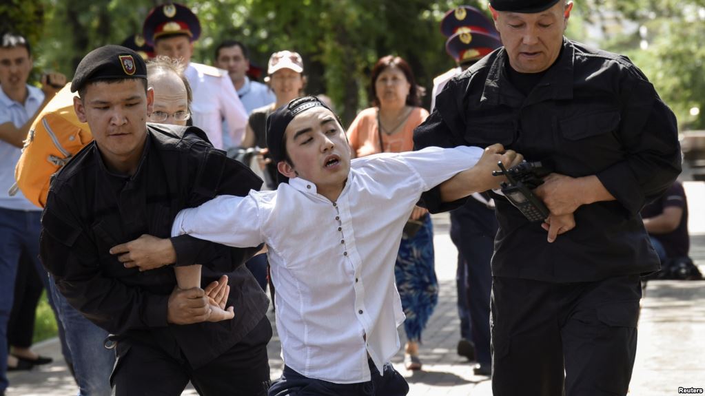 Чем встревожены власти Казахстана?