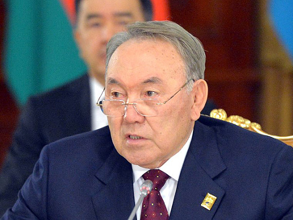 В Казахстане расширят полномочия президента на случай войны