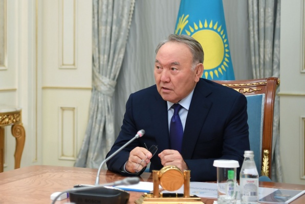 Назарбаев хочет переизбраться президентом Казахстана — аналитики