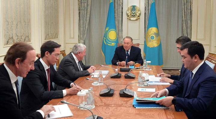 Нурсултан Назарбаев поручил создать бюджетную авиакомпанию