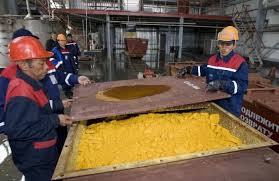 Казахстан снизил объемы добычи урана