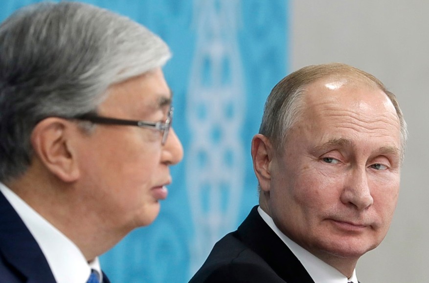 Десоветизация. Из-за войны в Украине Москва теряет поддержку Казахстана