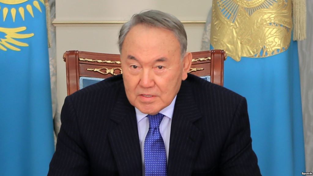 Назарбаев подписал поправки, запрещающие выдвигаться в президенты простым людям