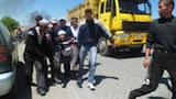 Митингующие в Киргизии взяли в заложники губернатора Каптагаева
