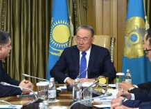 Назарбаев: Экономика Казахстана страдает из-за России и Китая