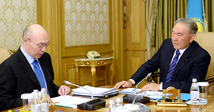 Назарбаев: Сейчас многое зависит от работы Нацбанка