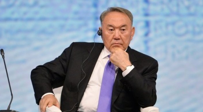 Назарбаев: Президентом Казахстана вполне может стать женщина