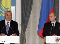 Политологи: С возвращением Путина отношения Казахстана и России не изменятся