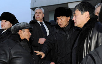 Назарбаев снова защитил конституцию.  И пошел против Конституционного совета.